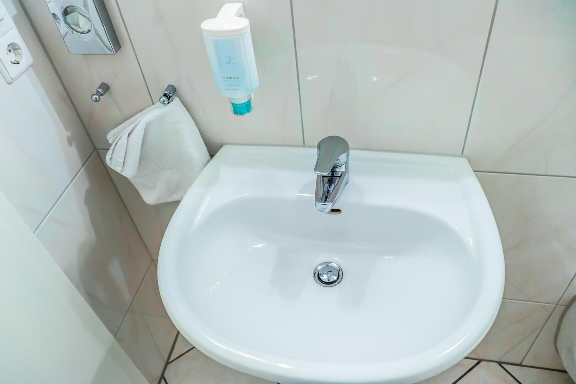Hotel Muenkel Ганновер Экстерьер фото
