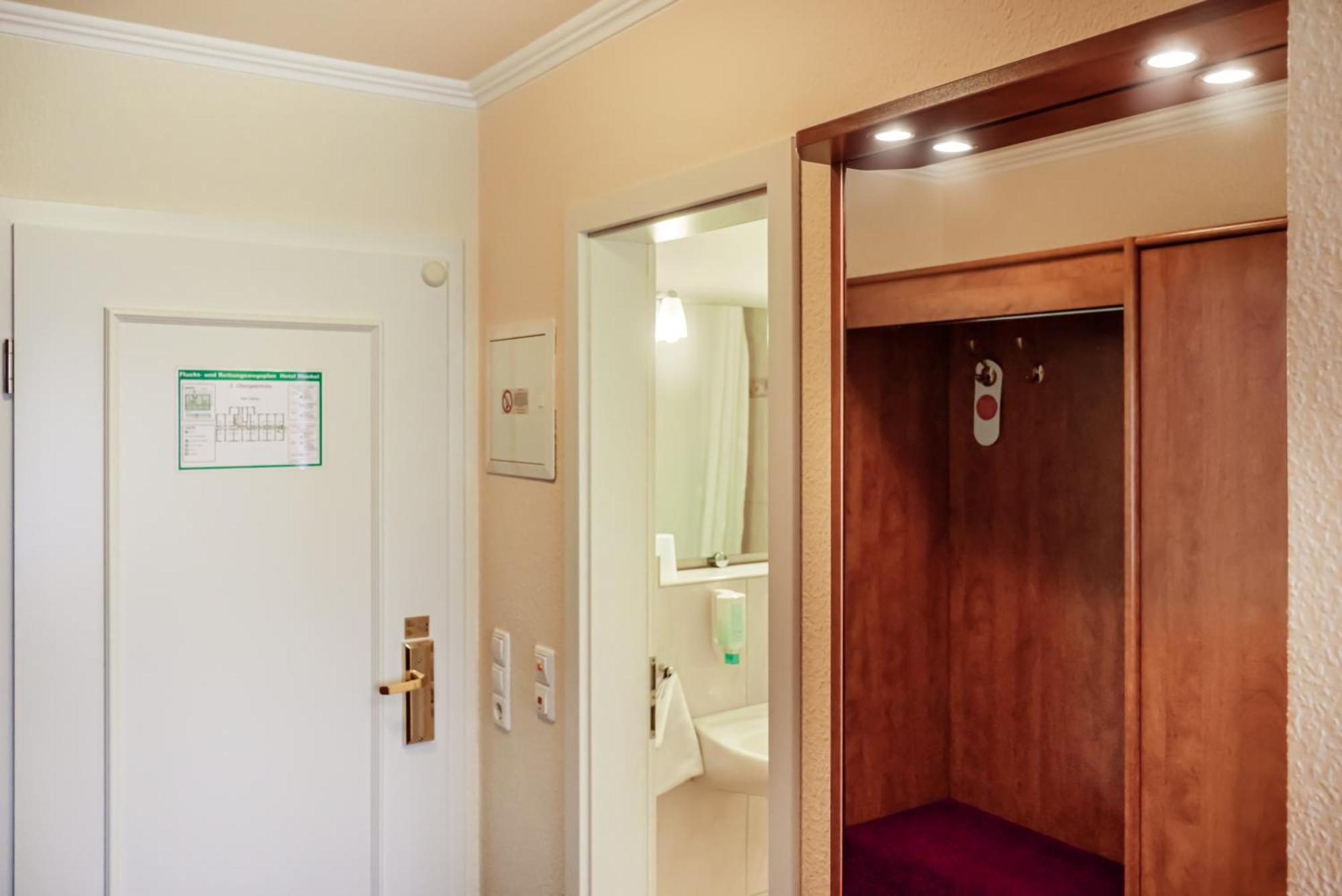 Hotel Muenkel Ганновер Экстерьер фото