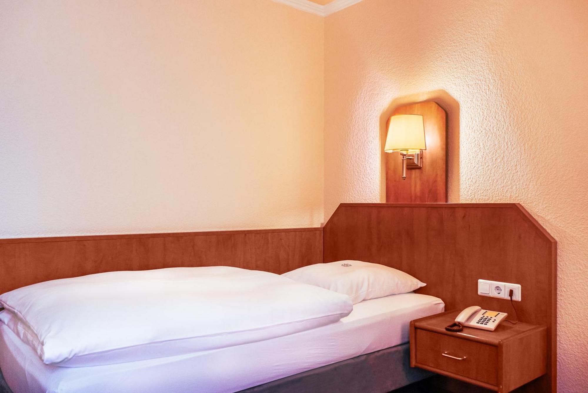 Hotel Muenkel Ганновер Экстерьер фото